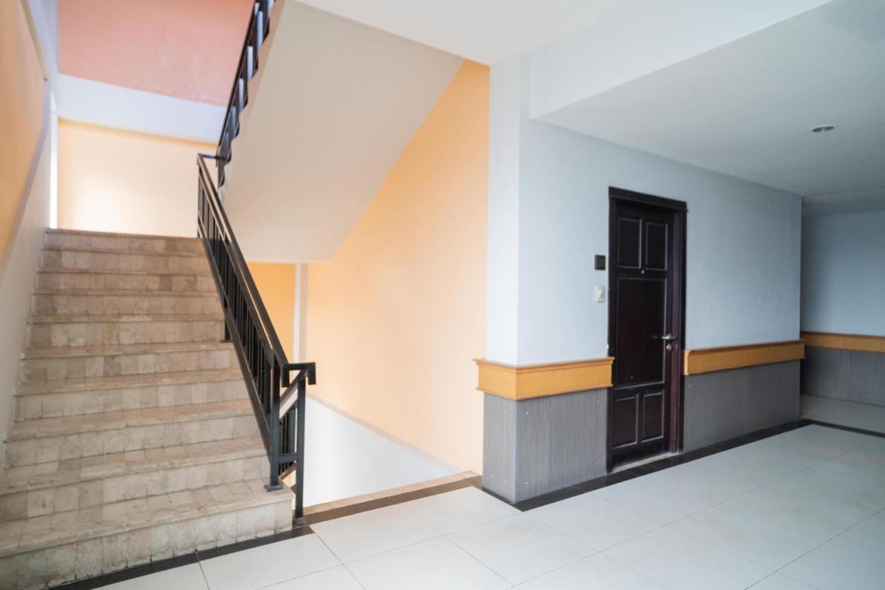 Reddoorz Plus Near Uin Banjarmasin Sungai Lutus Exterior photo