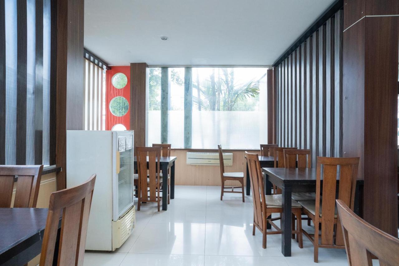 Reddoorz Plus Near Uin Banjarmasin Sungai Lutus Exterior photo