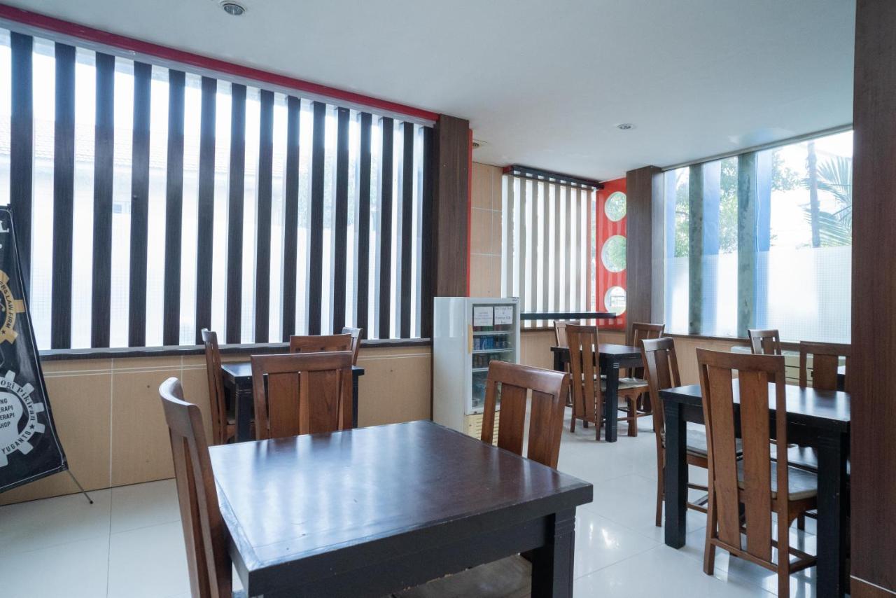 Reddoorz Plus Near Uin Banjarmasin Sungai Lutus Exterior photo